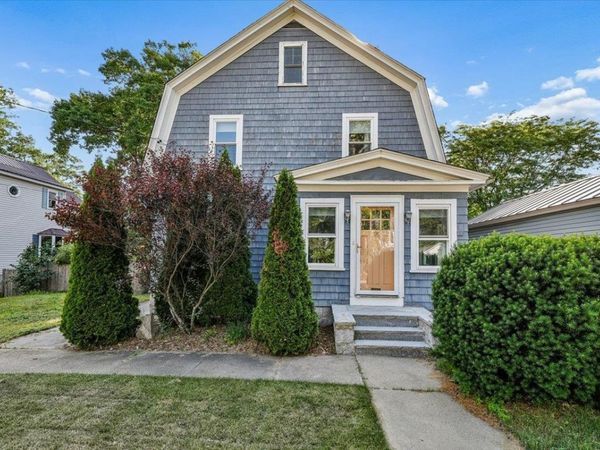 838 Maple Street, Manchester, NH 03104