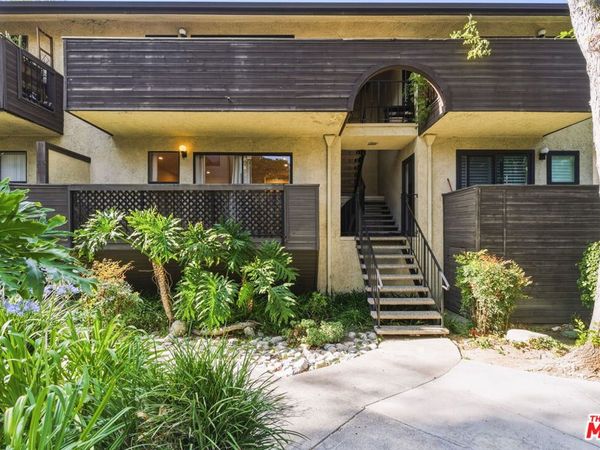 7312 Corbin Avenue, Unit J, Reseda, CA 91335