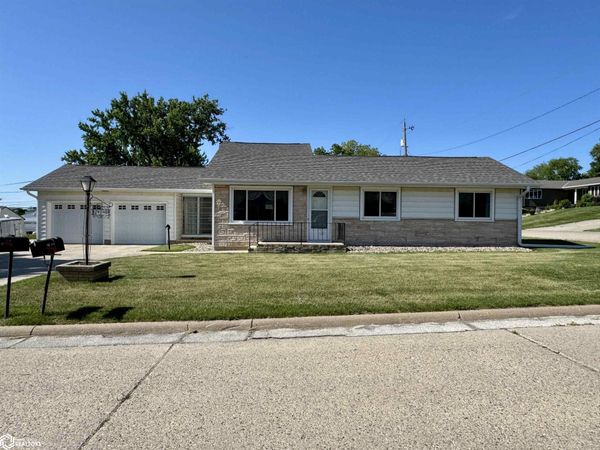 210 Oak Street, Audubon, IA 50025
