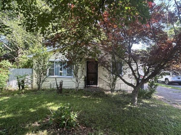 6090 Mulberry Avenue , Portage, IN 46368