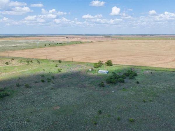 300 County Road 232 , Rotan, TX 79546
