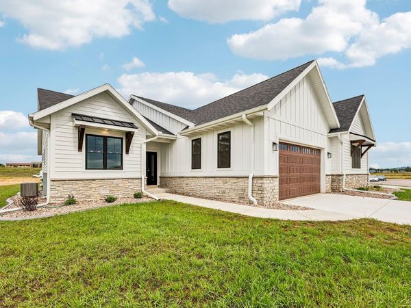 2415 Bluestem Crossing, Unit LOT2, Prairie du Sac, WI 53578
