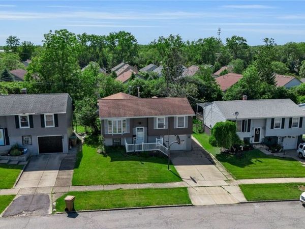 34 Yvette Drive , Buffalo, NY 14227