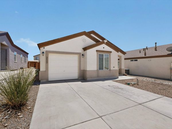 2822 Baco Noir Drive SW, Albuquerque, NM 87121
