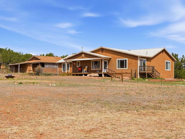 2 Entrada Del Norte, Edgewood, NM 87015