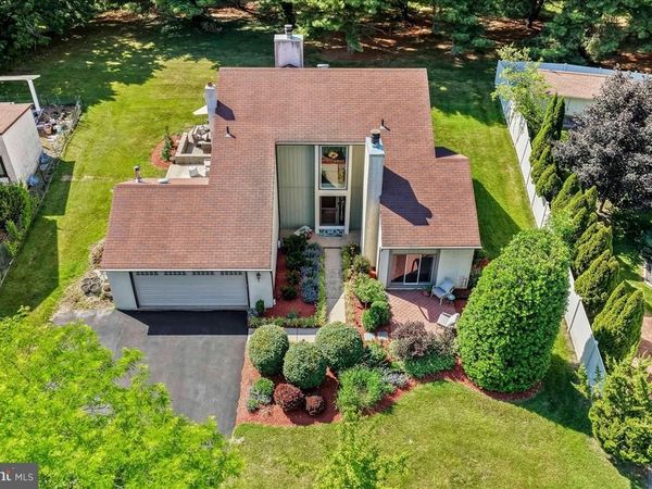 103 GROVE CIRCLE , CHALFONT, PA 18914
