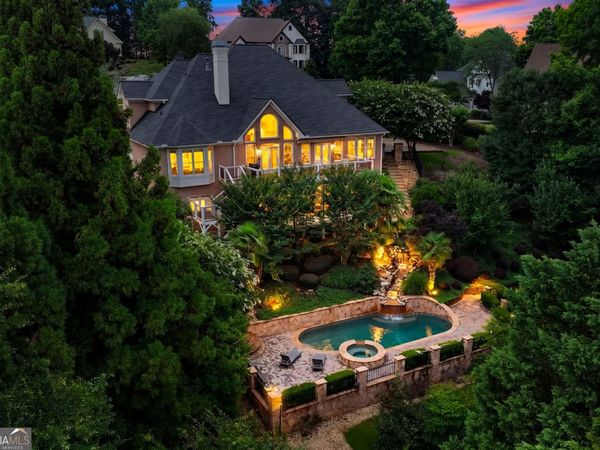8360 Kenningston Way, Duluth, GA 30097