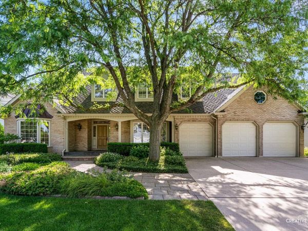 1495 Woodcrest Court , Aurora, IL 60502