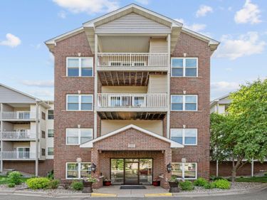 2231 Penn Place, Unit 114, North Saint Paul, MN 55109