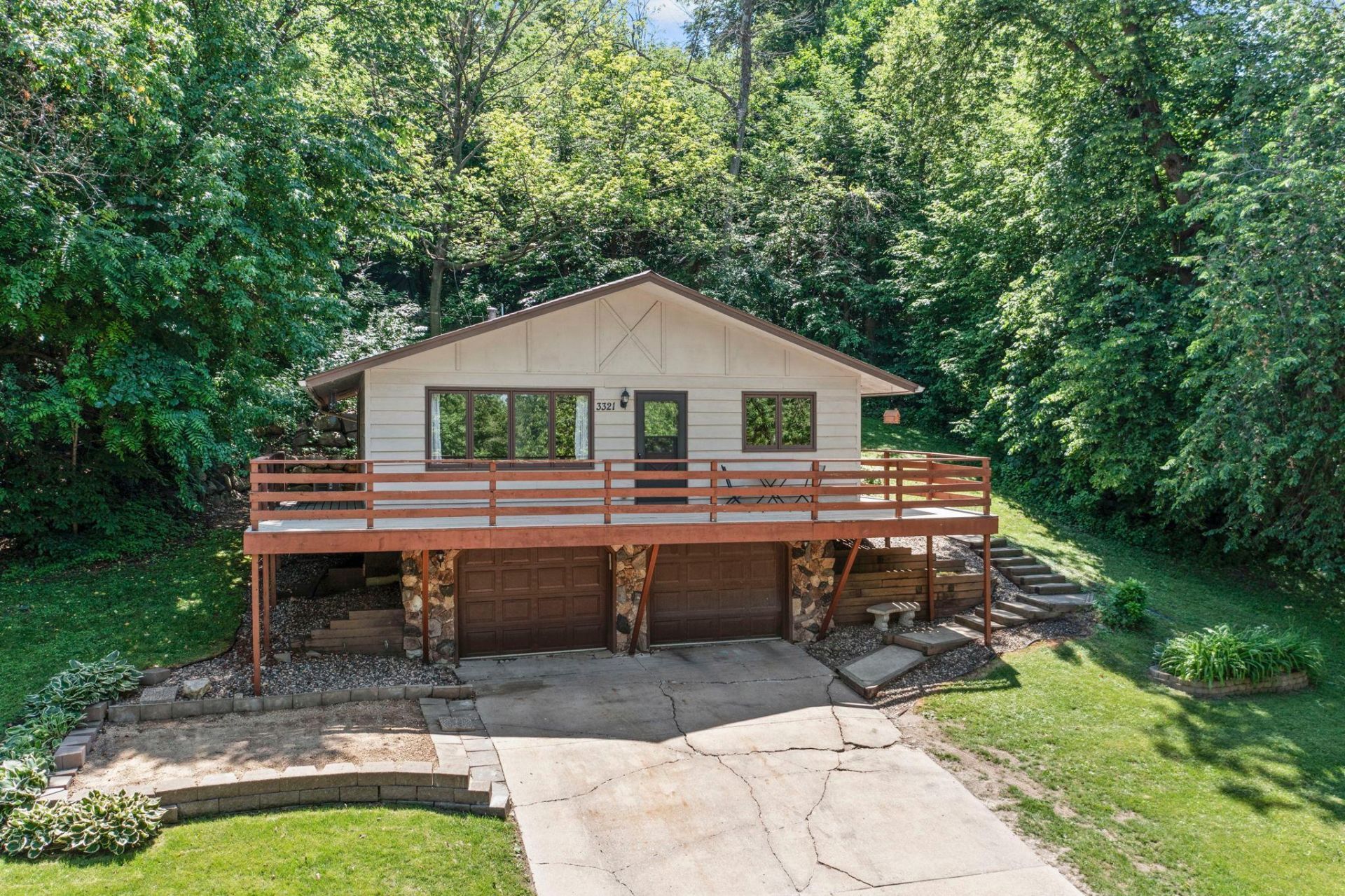 3321 Brookview Drive , Burnsville, MN 55337