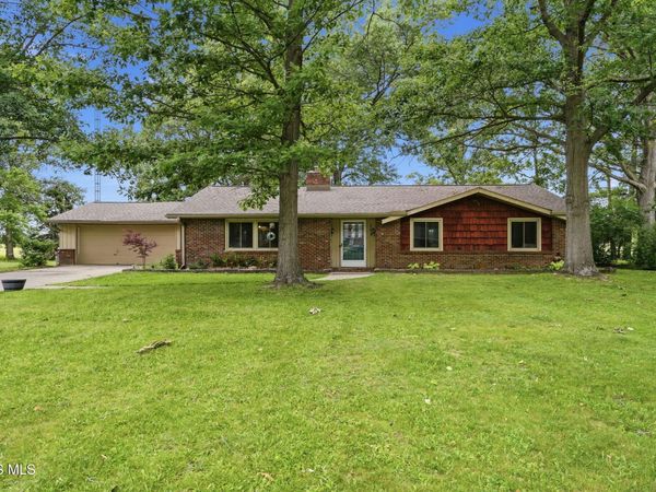 109 Oak Meadows Drive, Bryan, OH 43506