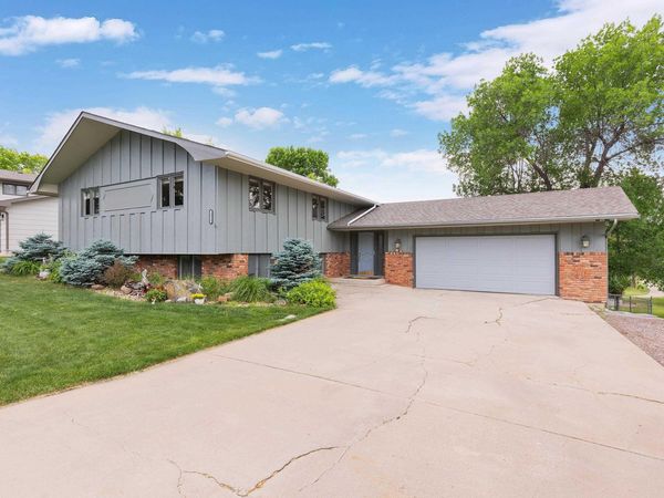 3033 FLINT DR, Rapid City, SD 57702