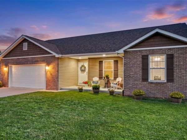 501 Micahs Way , Columbia, IL 62236