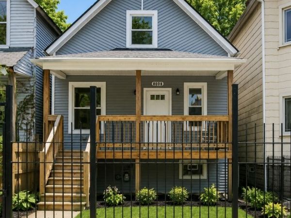 8008 S Muskegon Avenue , Chicago, IL 60617