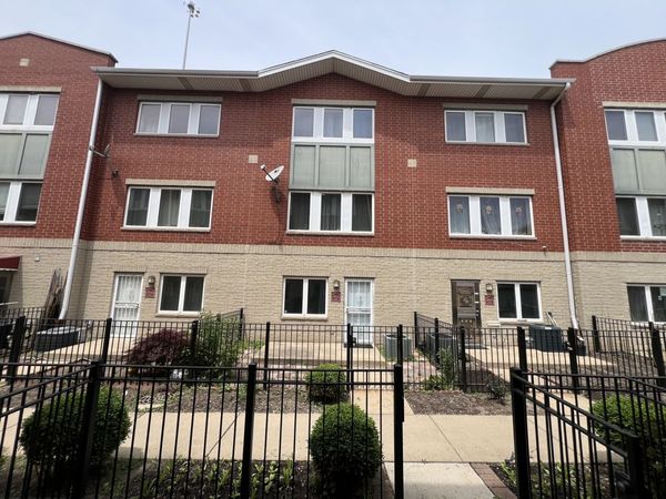 2426 W 32nd Place , Chicago, IL 60608