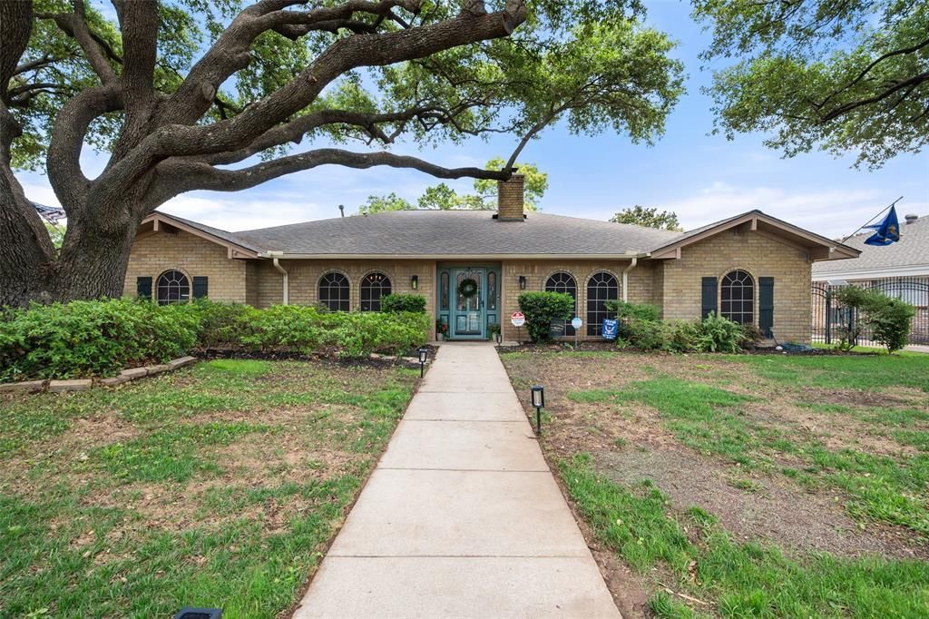 1307 S Westador Drive, Arlington, TX 76015 Main Photo