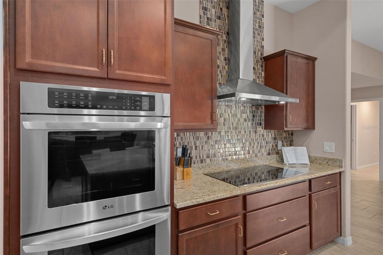 222 Suncoast Boulevard, Spring Hill, FL 34608 Photo