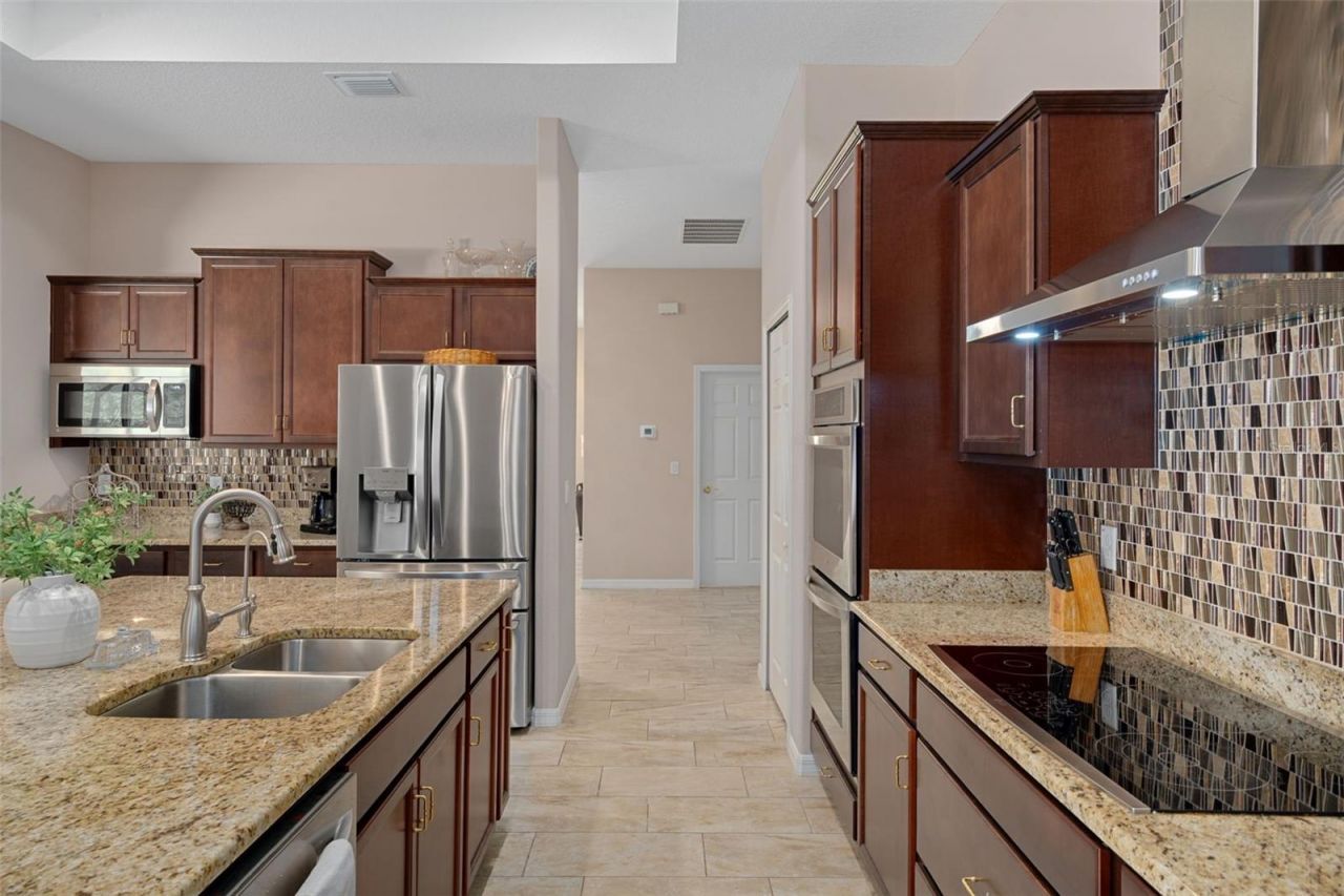 222 Suncoast Boulevard, Spring Hill, FL 34608 Photo