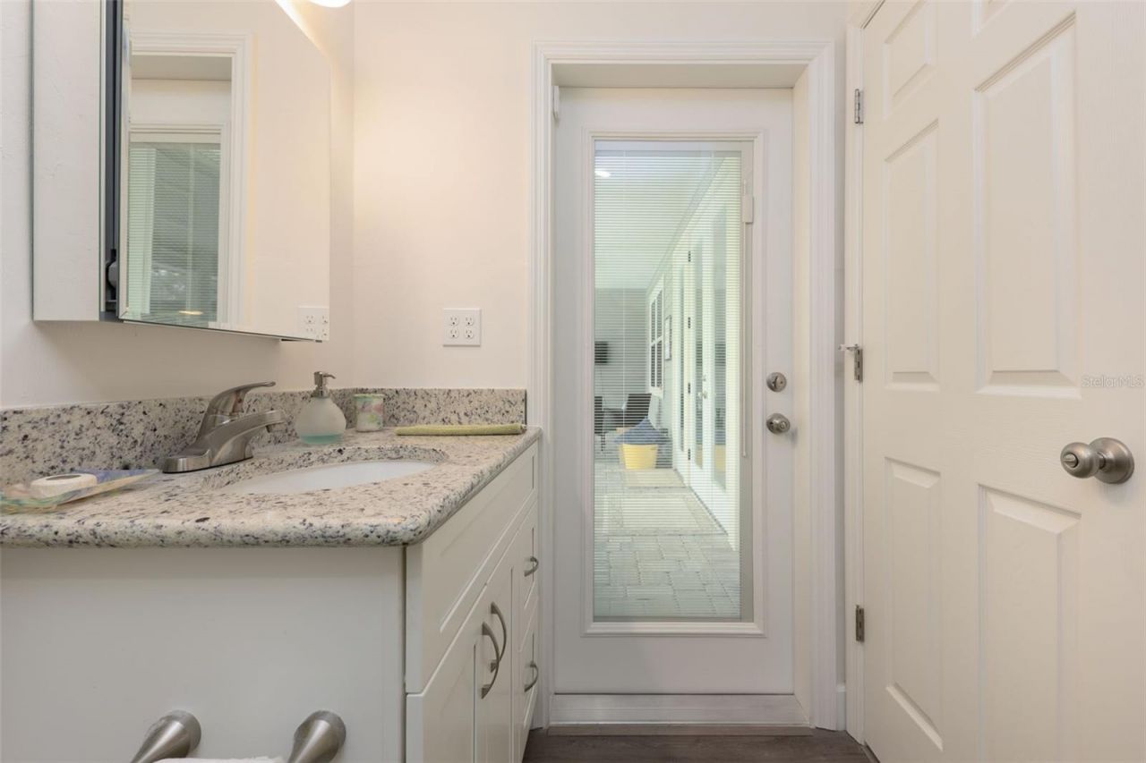 8180 NE 8th Place , High Springs, FL 32643 Photo
