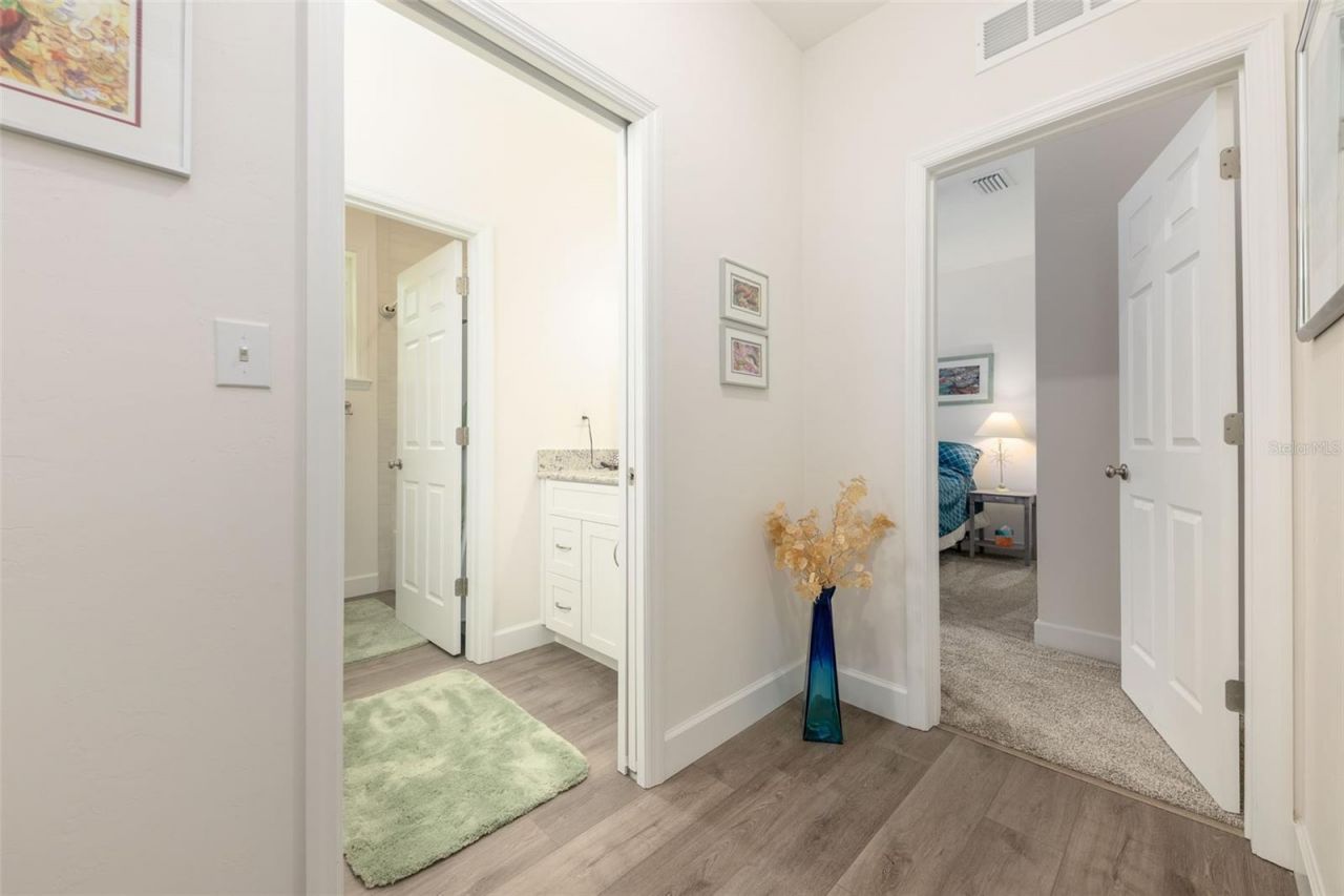 8180 NE 8th Place , High Springs, FL 32643 Photo