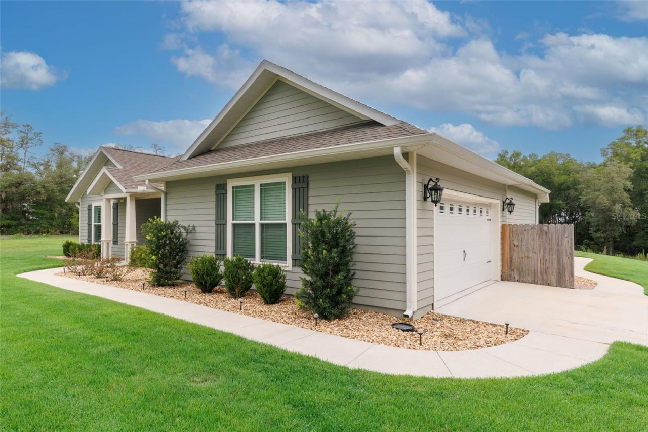 8180 NE 8th Place , High Springs, FL 32643 Photo