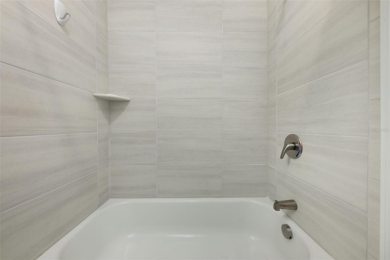 8180 NE 8th Place , High Springs, FL 32643 Photo