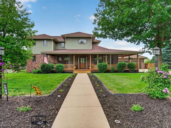 567 Sunrise Dr, South Sioux City, NE 68776