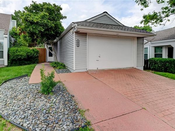 1429 Birdseye Court, Blue Springs, MO 64015