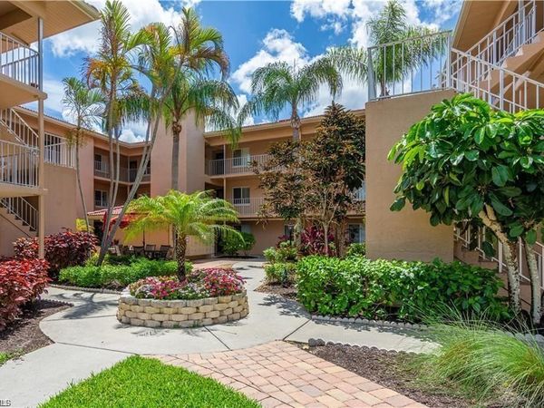 1075 Foxfire LN , Unit 201, NAPLES, FL 34104