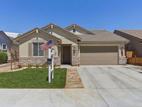 1661 Castlerock Drive, Hollister, CA 95023
