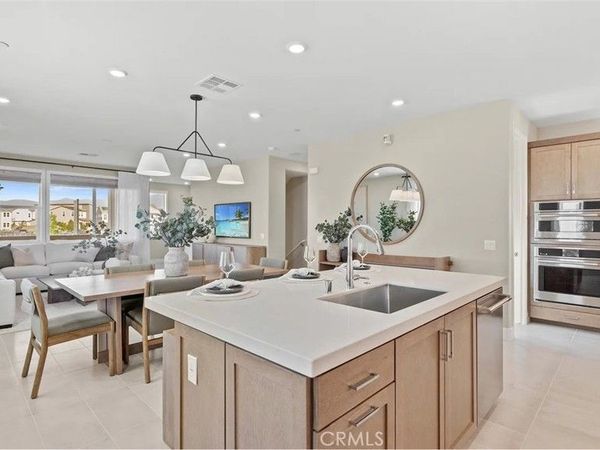 825 Sonia, Irvine, CA 92618