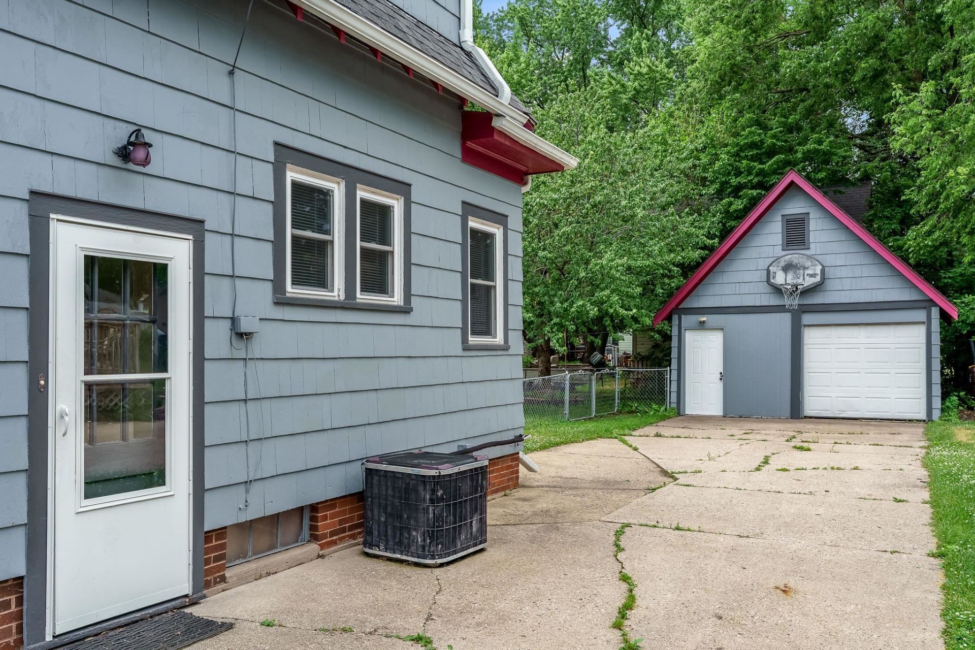 412 N STATE Street, BELVIDERE, IL 61008