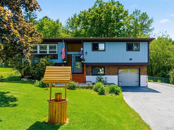 24 Dennis Drive, New Hampton, NY 10958
