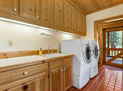 7555 State Highway 89, Sierraville, CA 96126 Photo
