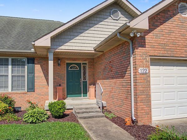 122 Deerfield Ln , Lafayette, TN 37083