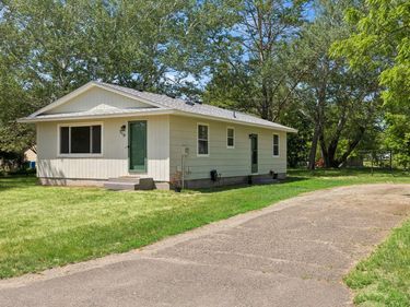 310 18th Avenue SE, Cambridge, MN 55008