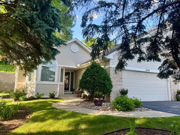 6570 Vernon Hills Road S, Edina, MN 55436