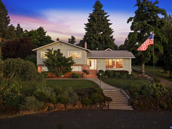 6840 Burnett St SE, Salem, OR 97317
