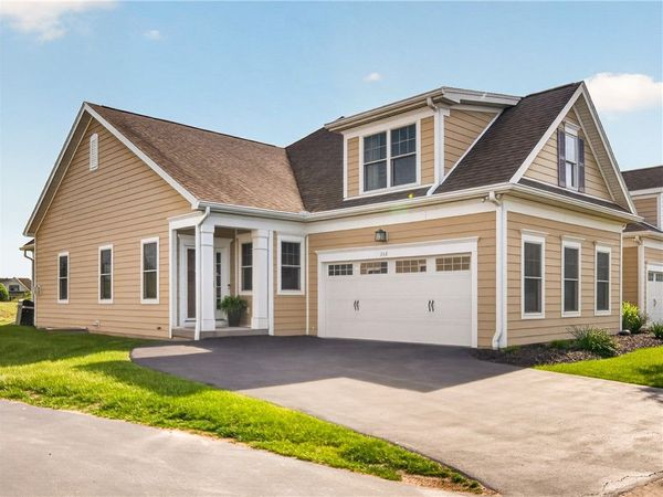 212 Bretlyn Circle, Rochester, NY 14618