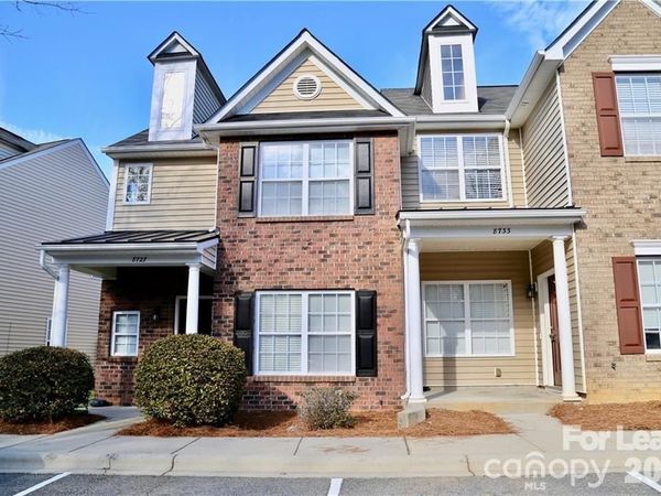 8727 Wandering Creek Way , Charlotte, NC 28227