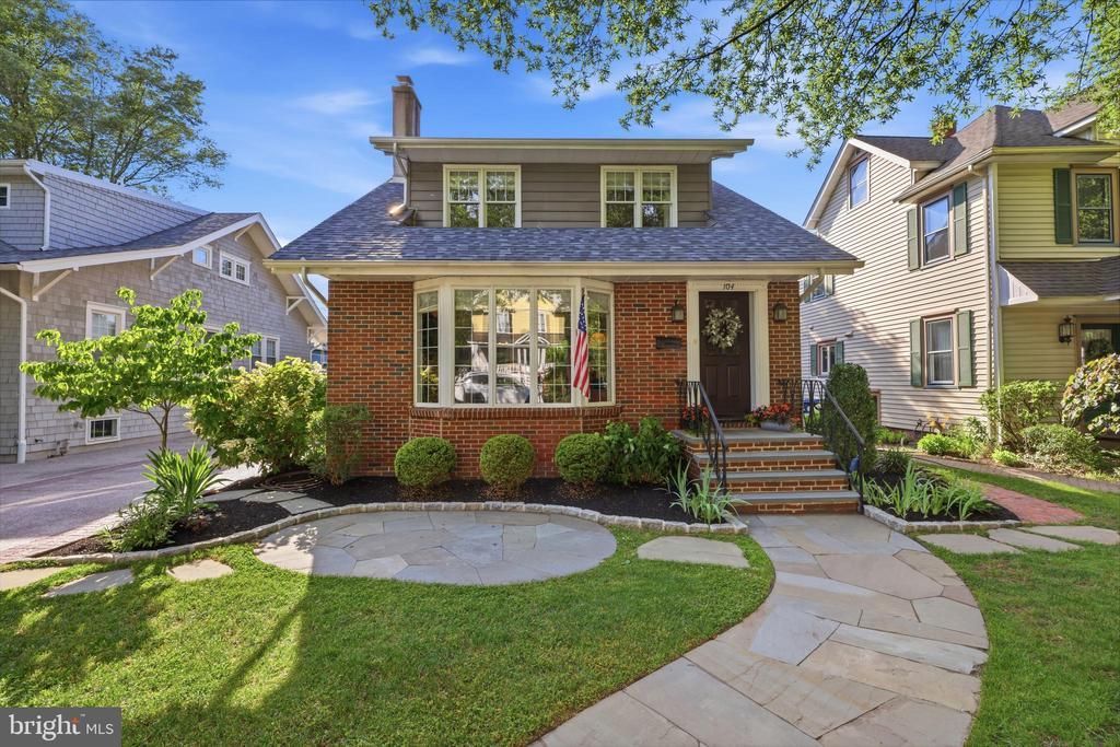 104 7th Street, Riverton, NJ 08077 Main Photo