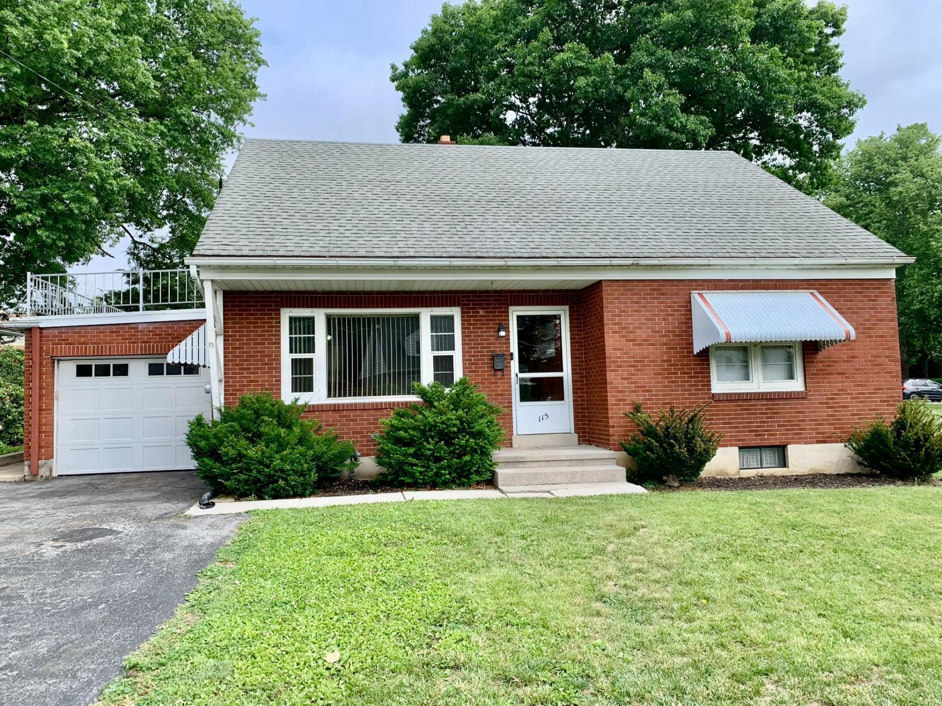 115 E Pershing Avenue, Lebanon, PA 17042 Main Photo