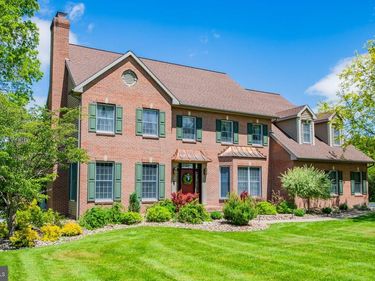 1245 CRESTFIELD DRIVE, WILLIAMSPORT, PA 17701