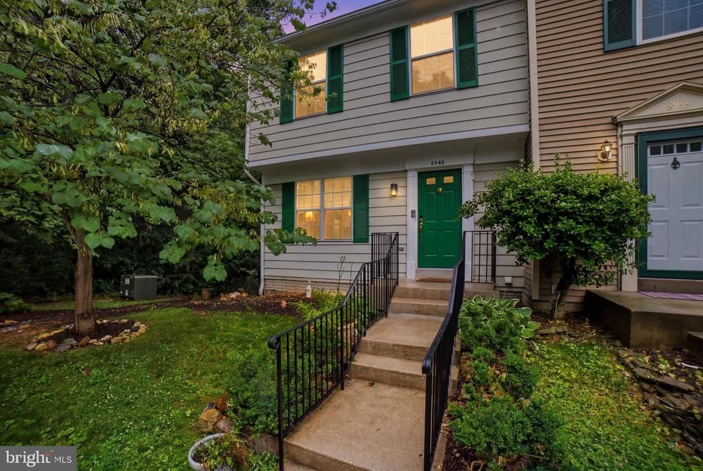 8960 WALDREN WAY, LORTON, VA 22079