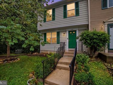 8960 WALDREN WAY, LORTON, VA 22079
