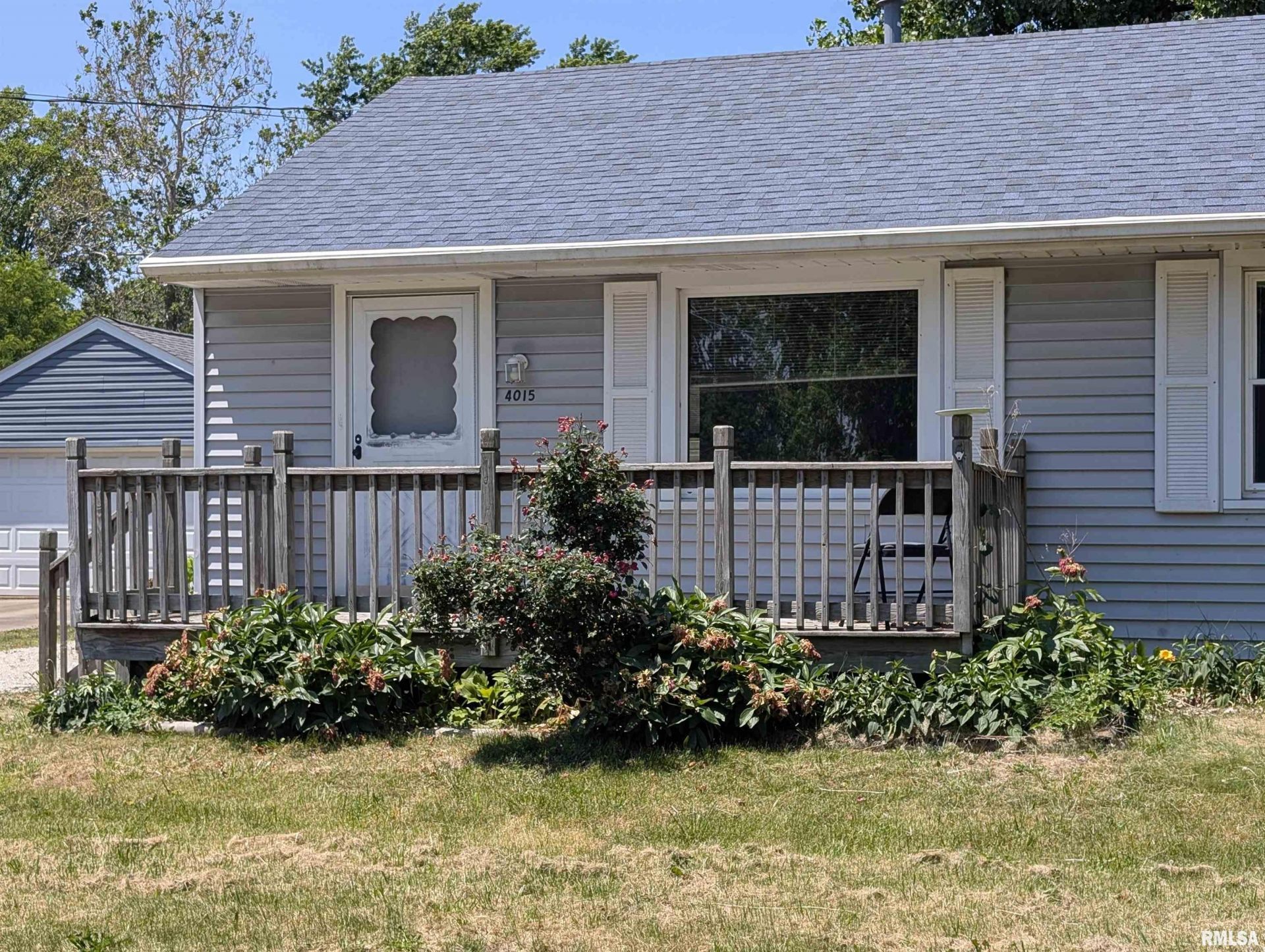 4015 S Chalmers Avenue, Bartonville, IL 61607 Main Photo