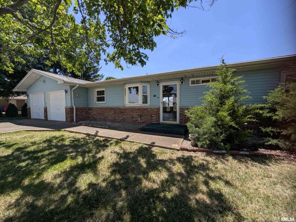 610 W CLINTON Street, Brimfield, IL 61517