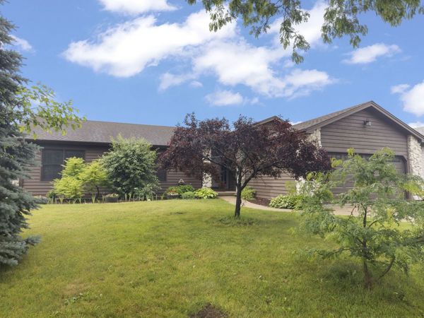 1965 Royal Boulevard , Elgin, IL 60123