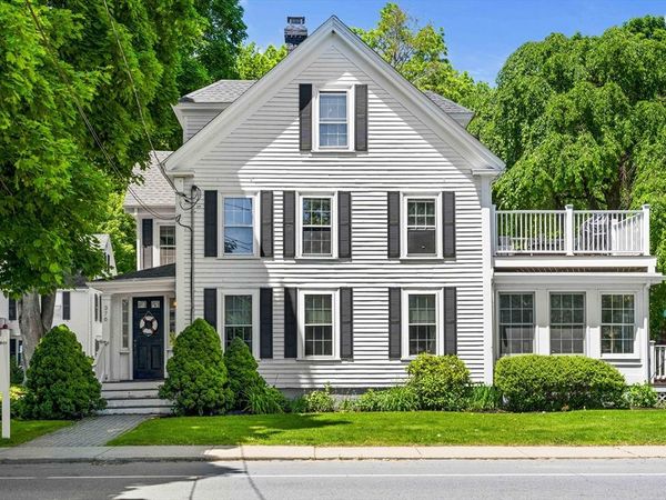 376 Main St, Unit 4, Amesbury, MA 01913