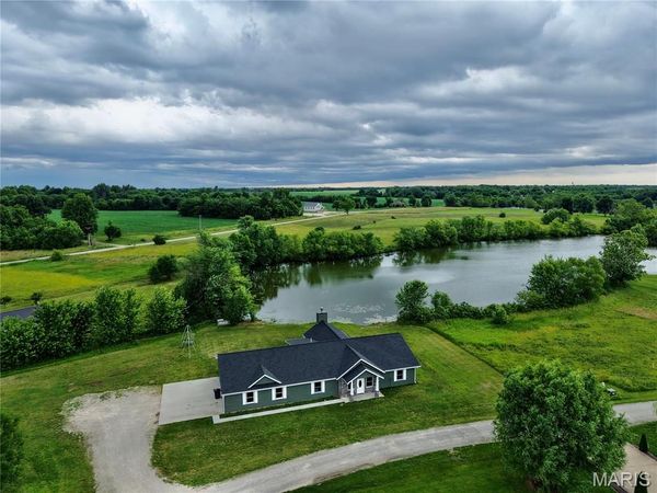 11120 W Lakeshore , Hannibal, MO 63401